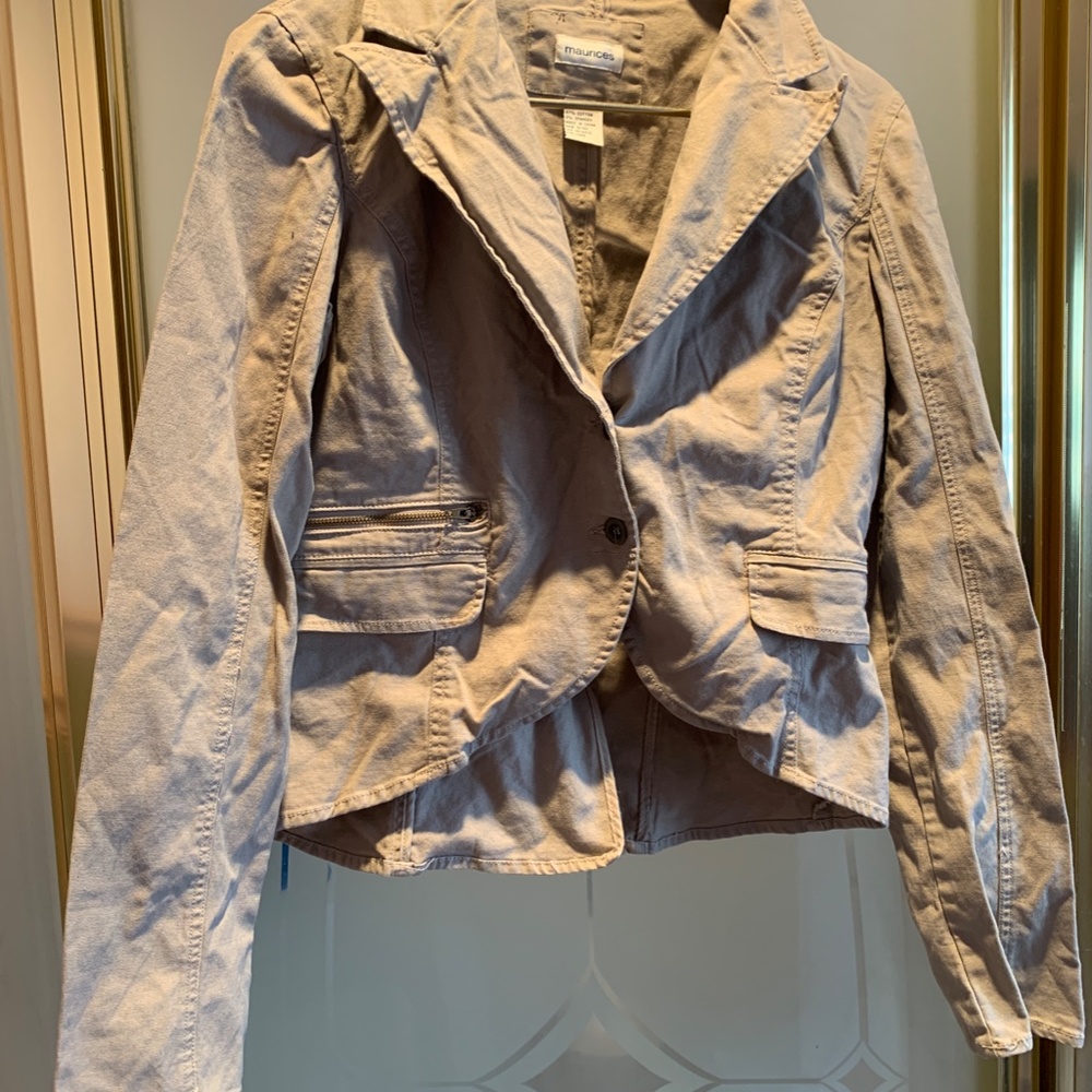 JACKET TAN MAURICE'S FLIP POCKETS COLLAR BUTTON SLEEVES DOUBLE STITCHING SIZE M